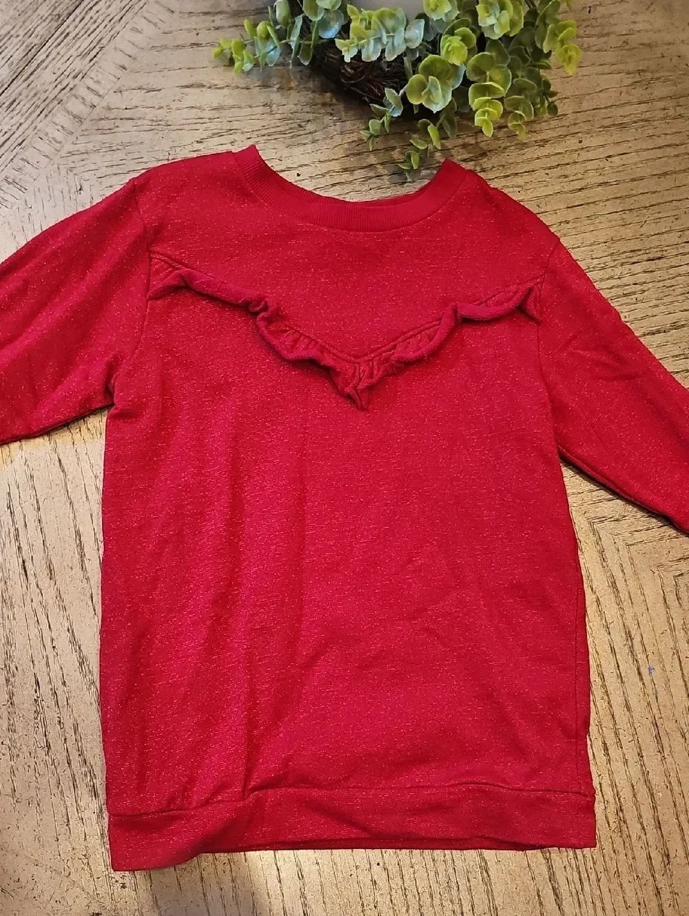 Red Ruffle Shimmer Sweater Size 7 H&M - Picture 9 of 9